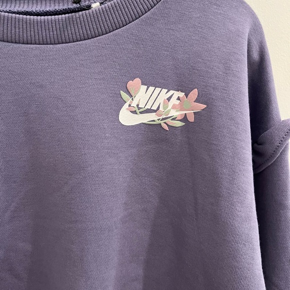 NWT Nike Girls Lavender Sweatshirt and Floral Pants Ensemble Size 4T - Picture 2 of 11